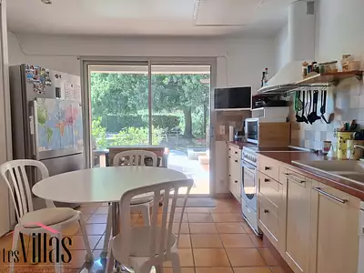 Maison, 225 m²