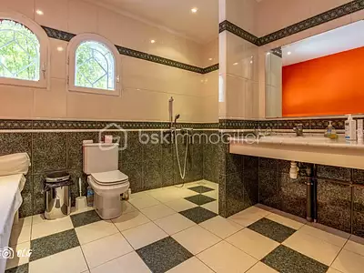 Maison, 190 m²