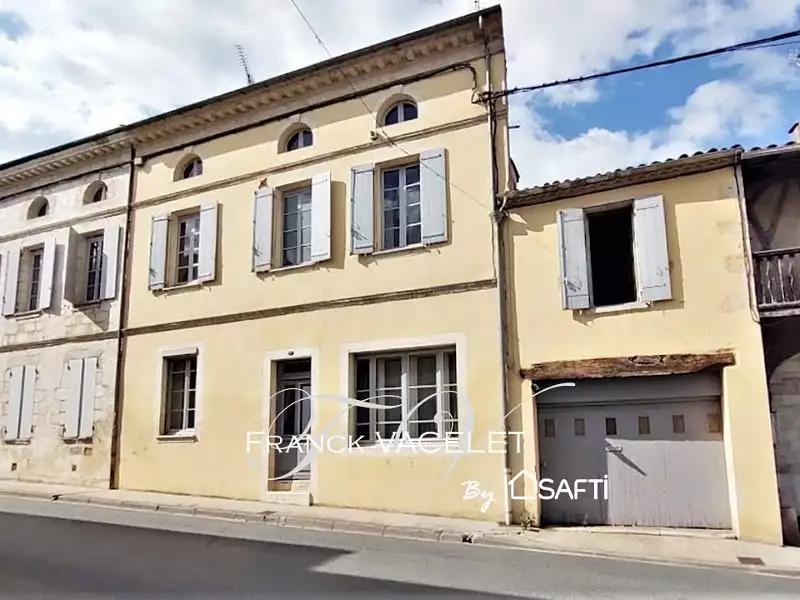 Maison, 165 m²