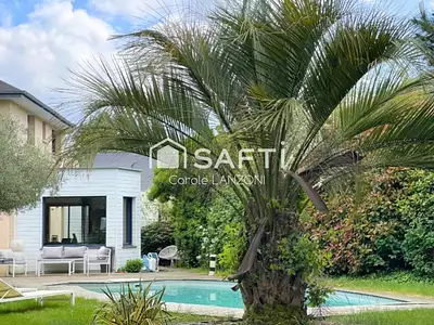 Maison, 217 m²