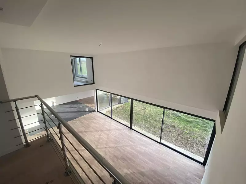 Maison, 268 m²
