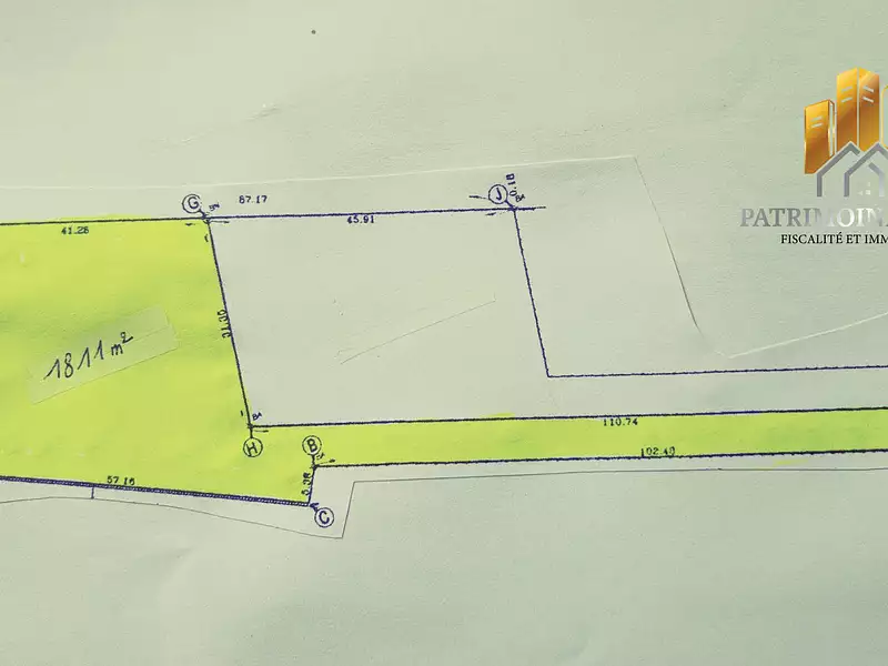 Terrain, 1 811 m²