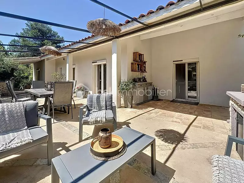 Maison, 203 m²