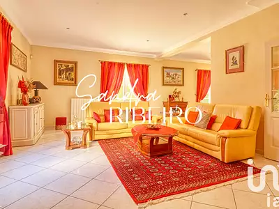 Maison, 220 m²