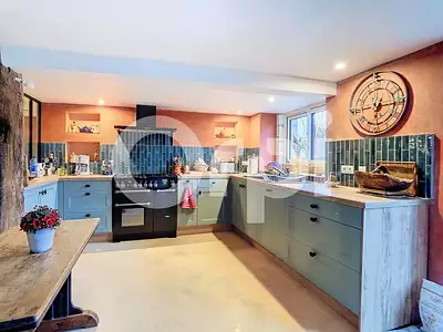 Maison, 284 m²