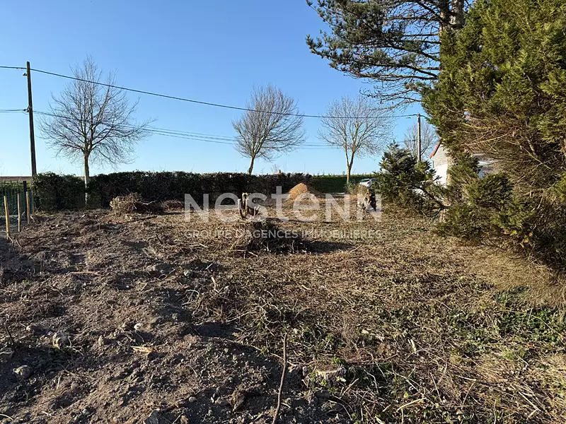 Terrain, 600 m²