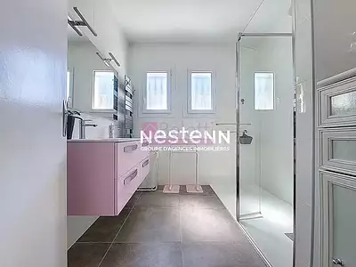 Maison, 166 m²