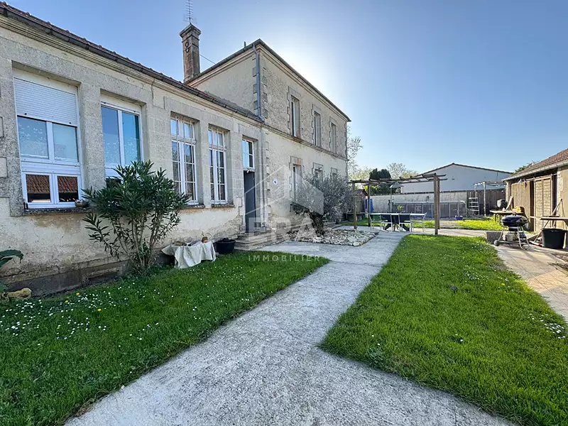 Maison, 161 m²