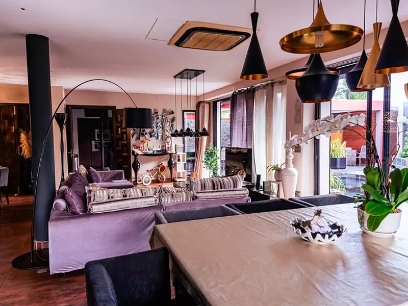 Maison, 305 m²