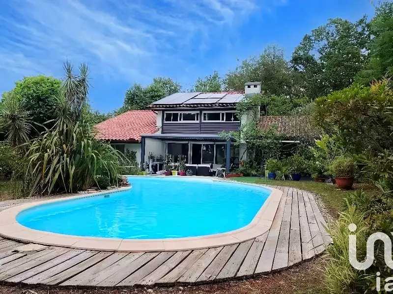 Maison, 187 m²