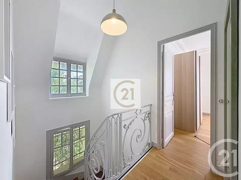 Maison, 237 m²