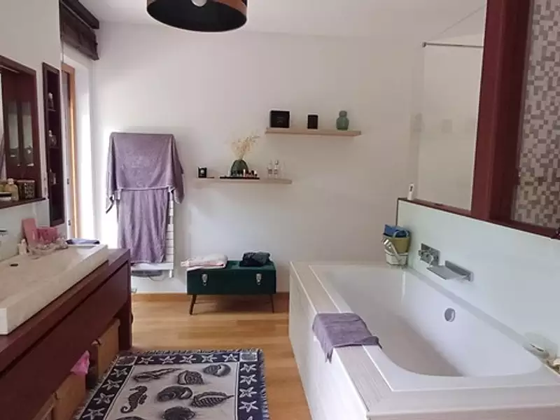 Maison, 191 m²