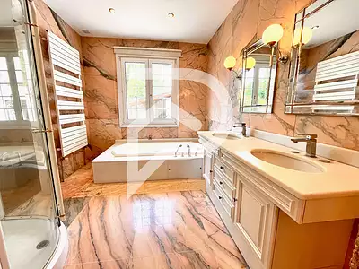 Maison, 300 m²