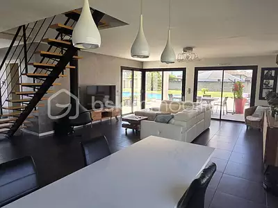 Maison, 165 m²
