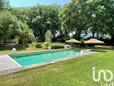 Maison, 332 m²
