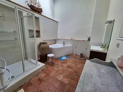 Maison, 246 m²