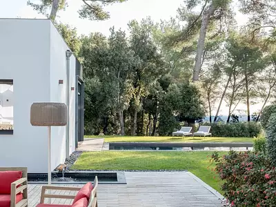 Maison, 953,7 m²