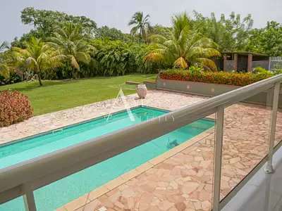Maison, 328 m²