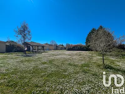 Terrain, 1 070 m²