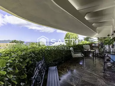 Maison, 3 890 m²