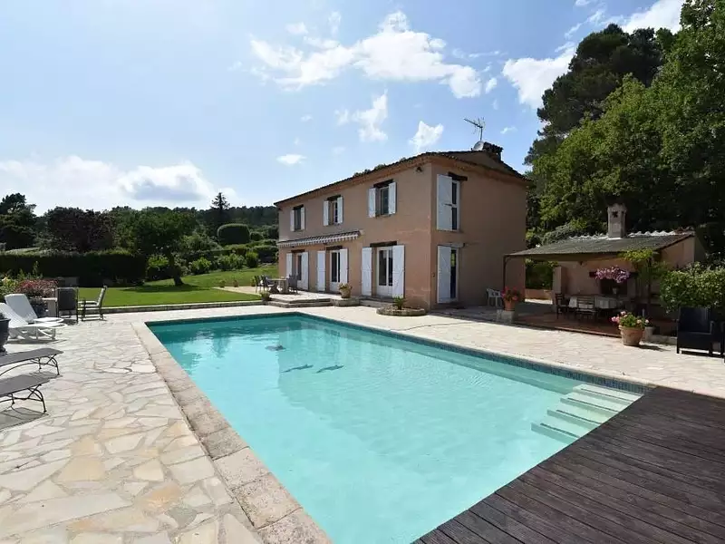 Maison, 163 m²