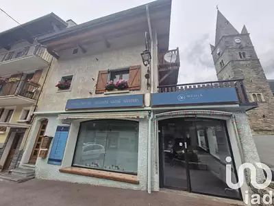 Immeuble, 244 m²