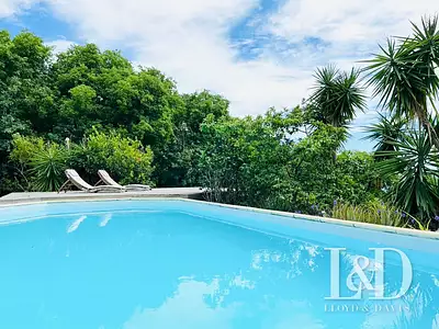 Maison, 235 m²