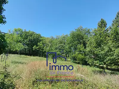 Terrain, 1 596 m²
