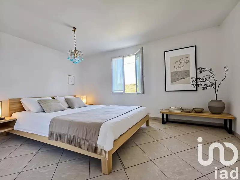 Maison, 196 m²
