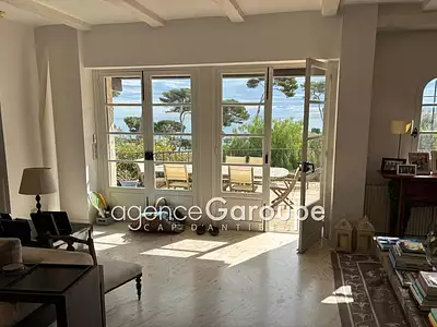 Maison, 240 m²