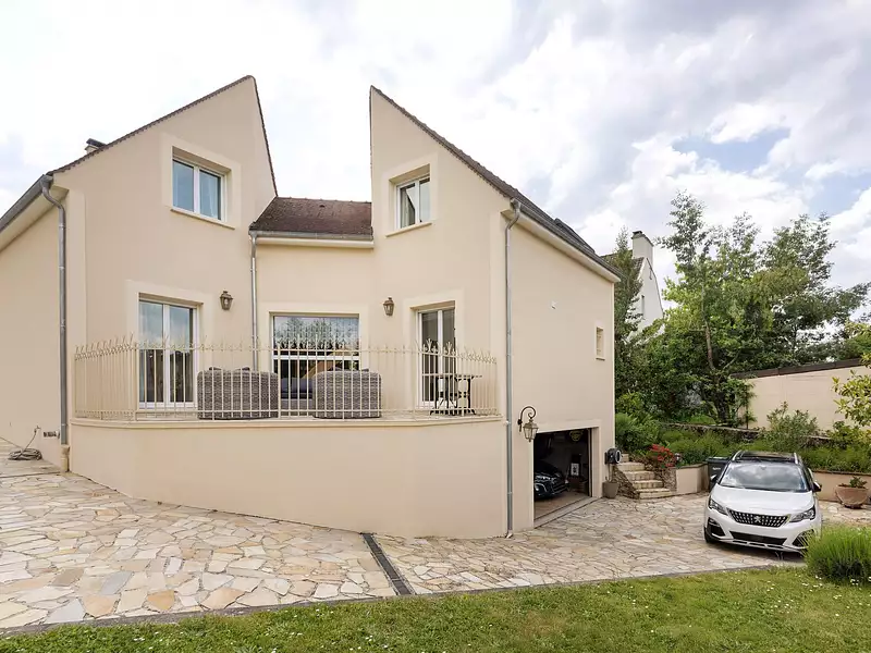 Maison, 169 m²