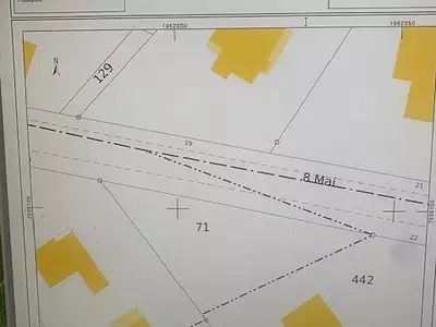 Terrain, 896 m²