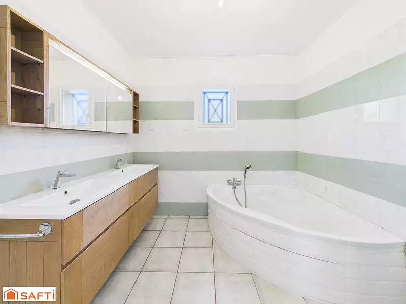 Maison, 154 m²