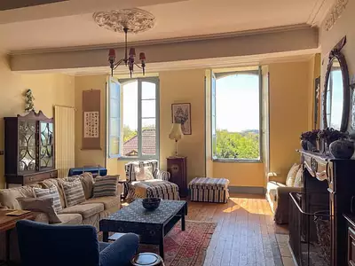 Maison, 594 m²