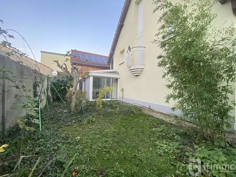 Maison, 230 m²