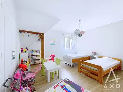 Maison, 204 m²