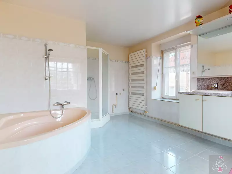 Maison, 220 m²