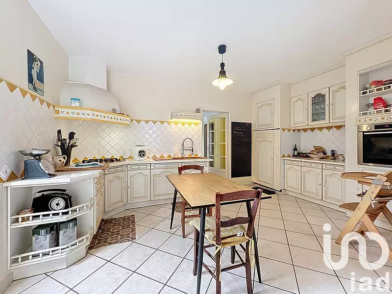 Maison, 185 m²