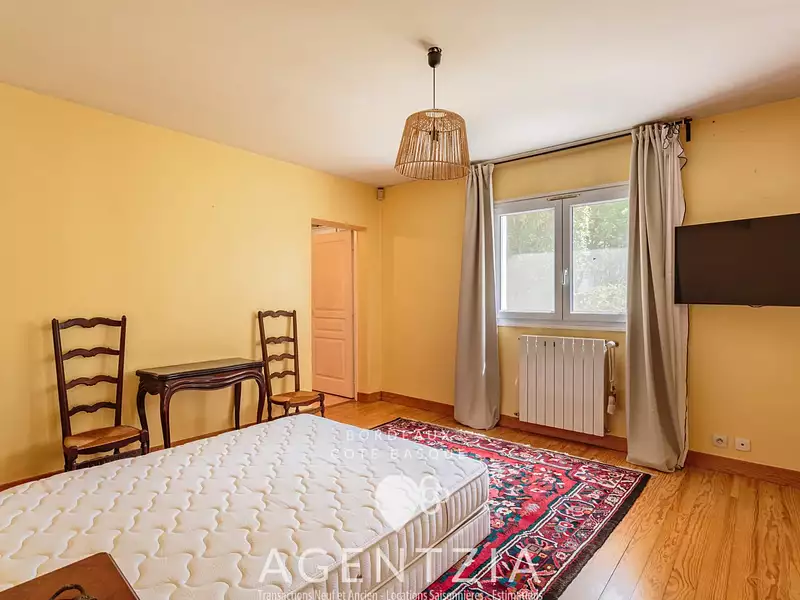 Maison, 187 m²