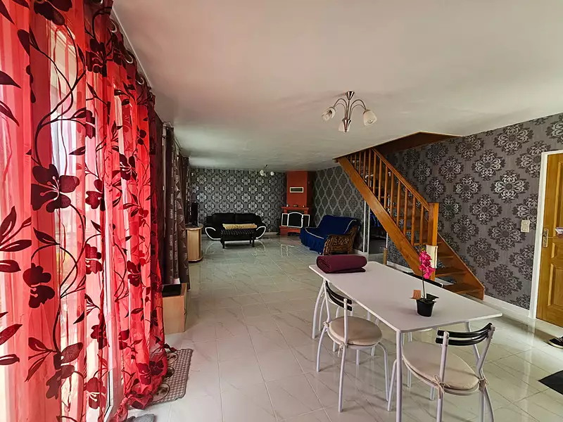 Maison, 179,11 m²