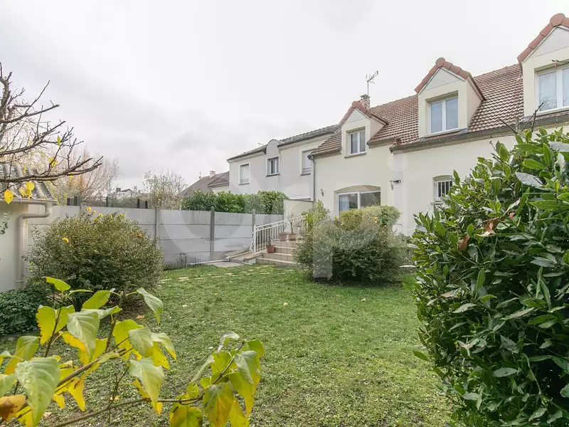 Maison, 156 m²