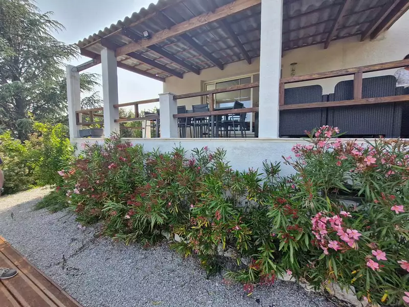 Maison, 220 m²