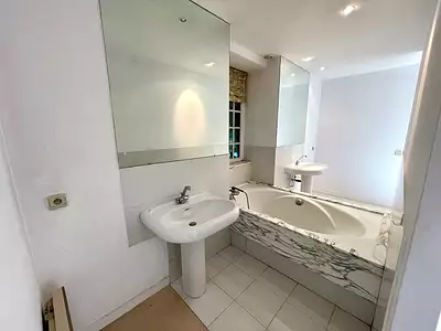 Maison, 235 m²