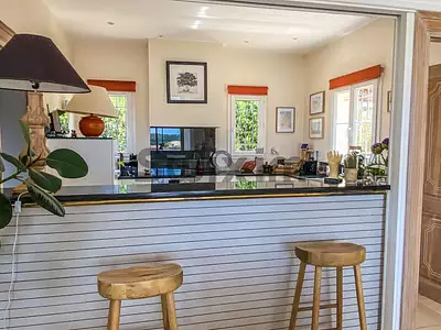 Maison, 257 m²