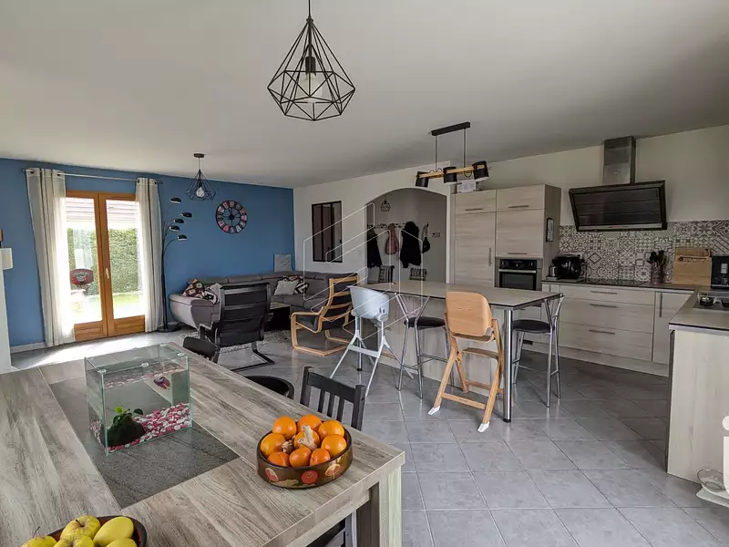 Maison, 99 m²