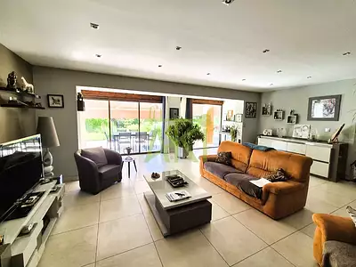 Maison, 313 m²
