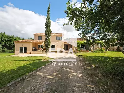 Maison, 250 m²