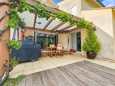 Maison, 168 m²