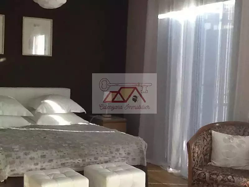 Maison, 250 m²