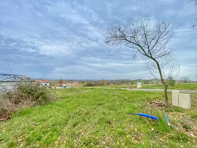 Terrain, 654 m²